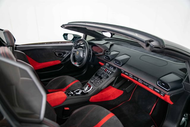 Used 2016 Lamborghini Huracan LP 610-4 AWD/4WD image 24