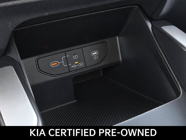 Certified 2025 Kia Sorento LX FWD image 22