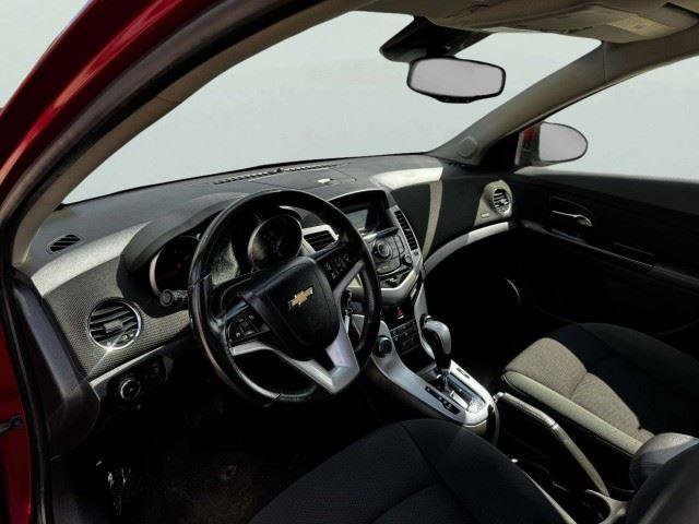 Used 2011 Chevrolet Cruze LT FWD image 21