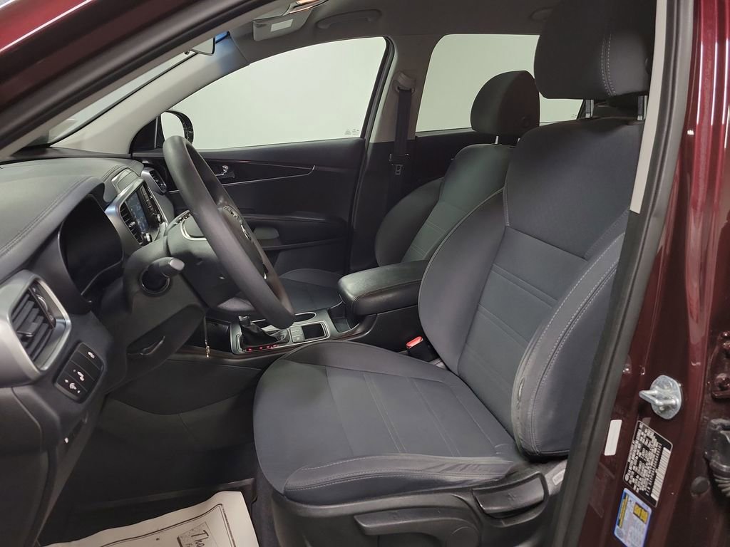 Used 2019 Kia Sorento LX image 14