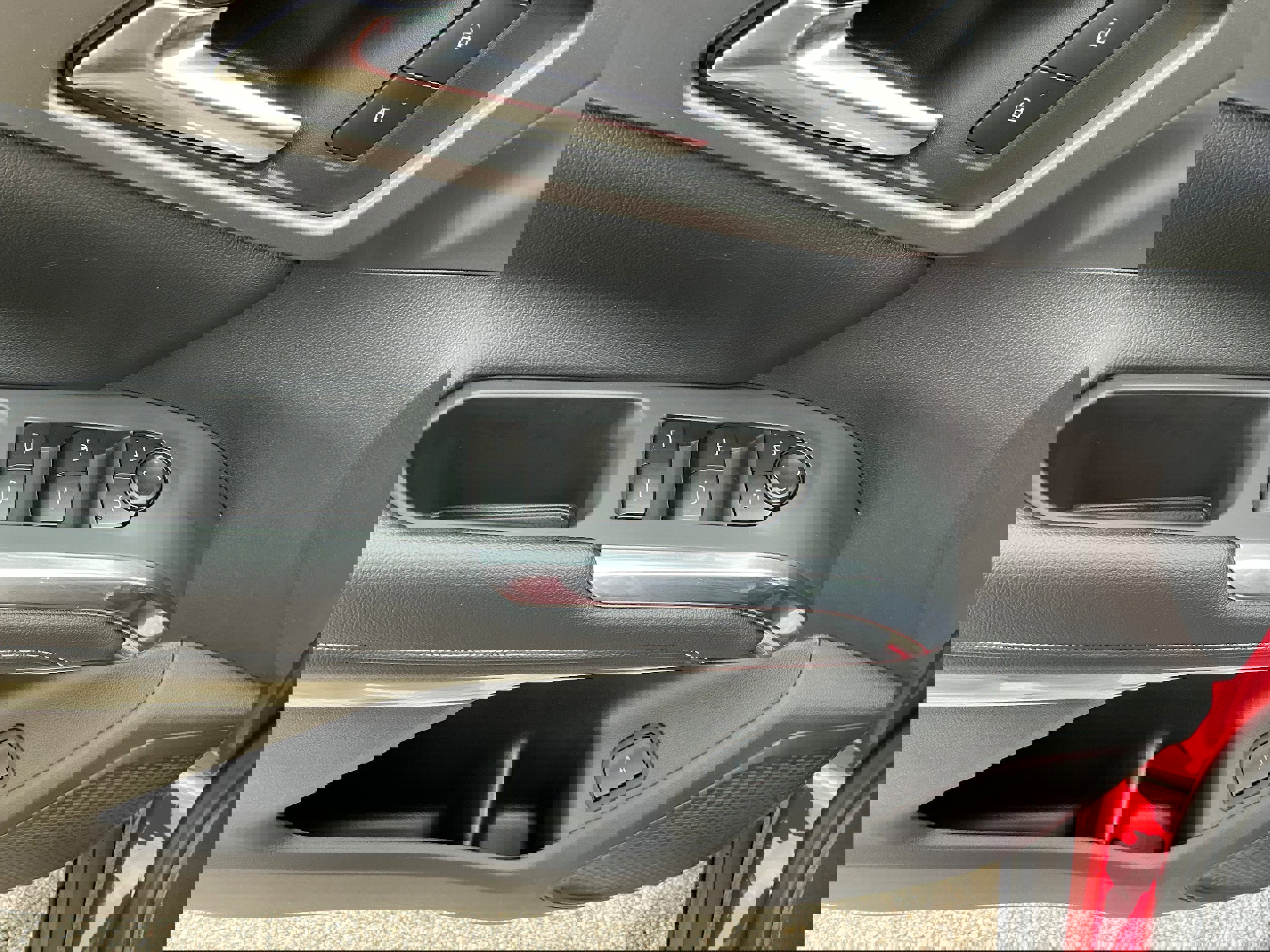 New 2026 Chevrolet Traverse LT w/ Driver Confidence Package image 6