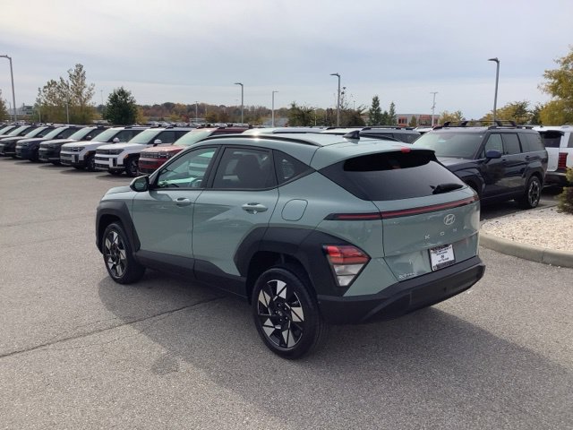Used 2024 Hyundai Kona SEL w/ Convenience Package AWD/4WD image 3