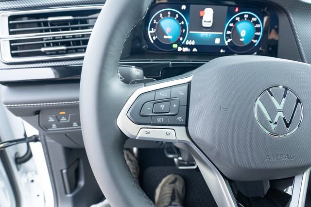 New 2026 Volkswagen Atlas Cross Sport SEL Premium R-Line AWD/4WD image 26