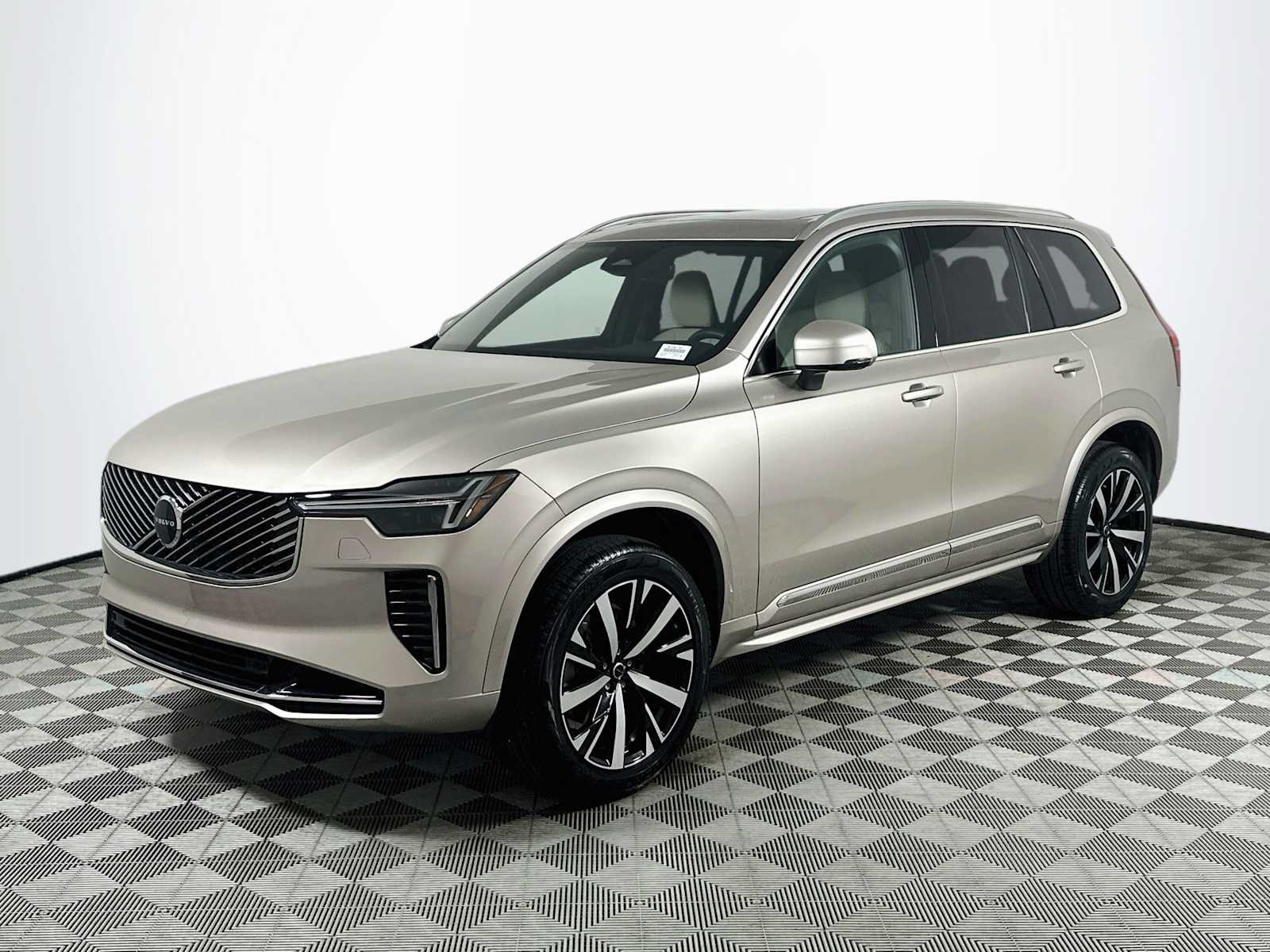 New 2026 Volvo XC90 B5 Core AWD/4WD image 3