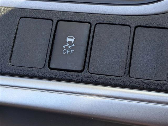 Used 2014 Toyota Camry SE FWD image 13