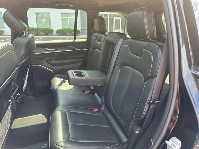 Used 2023 Jeep Grand Cherokee Overland AWD/4WD image 43