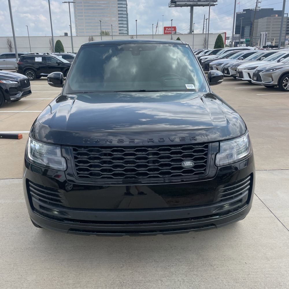 Used 2020 Land Rover Range Rover HSE image 2