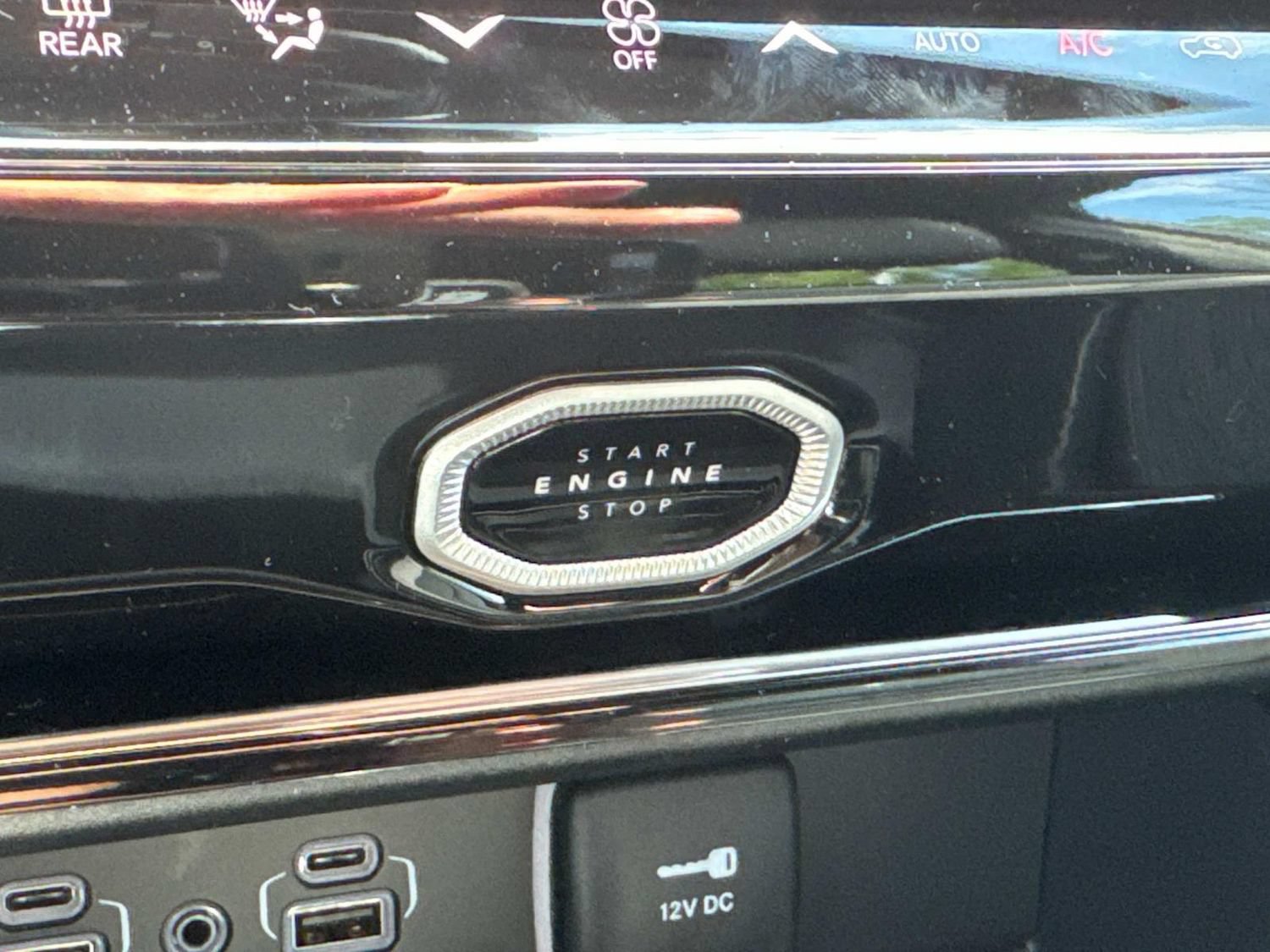 New 2026 Jeep Grand Cherokee L Limited AWD/4WD image 35