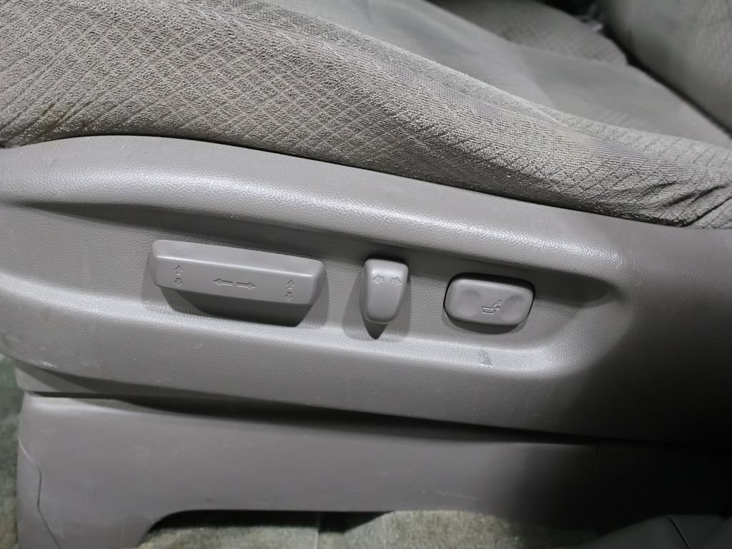 Used 2015 Honda Odyssey EX image 17