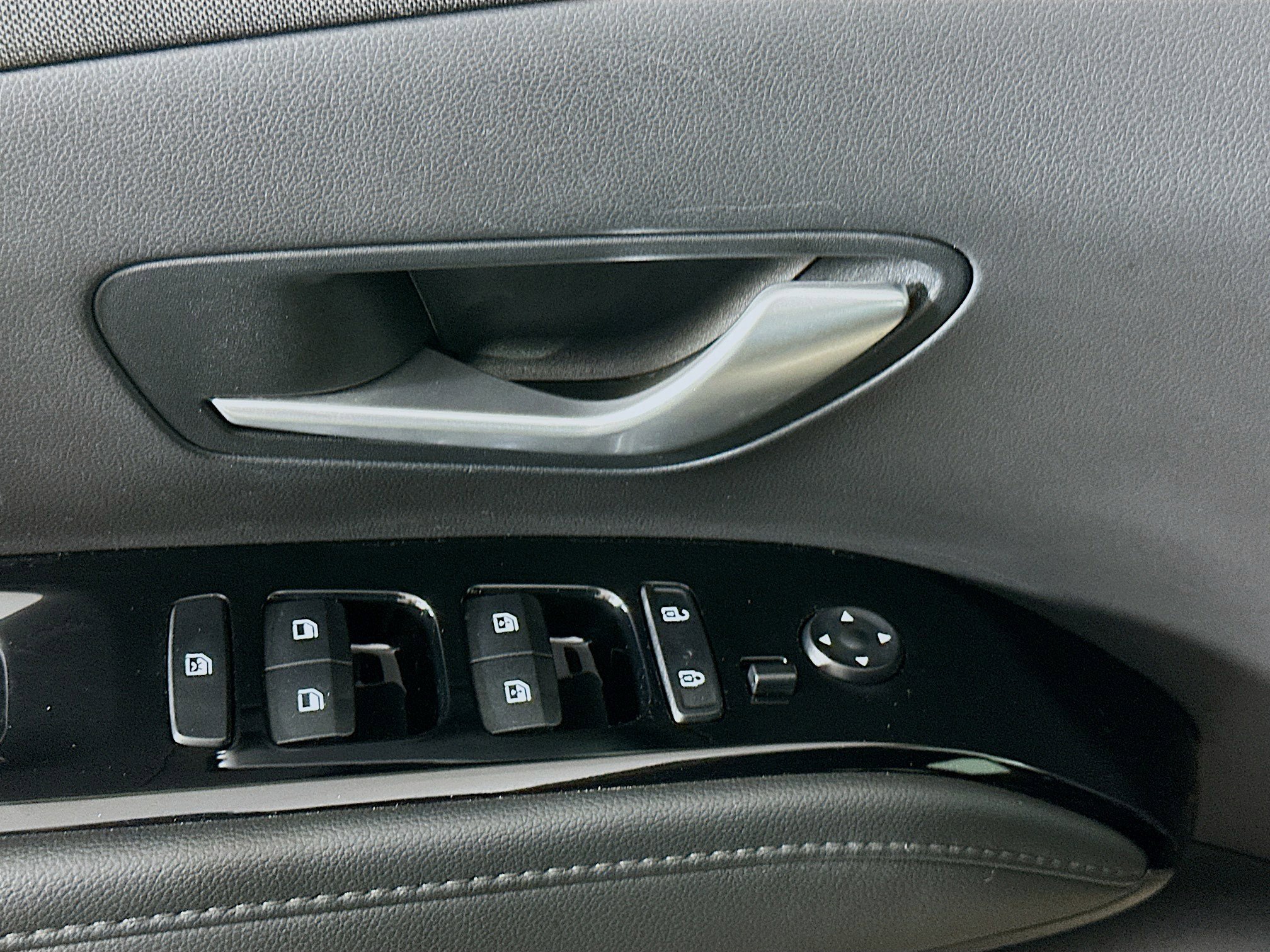 Used 2024 Hyundai Santa Cruz Limited AWD/4WD image 15