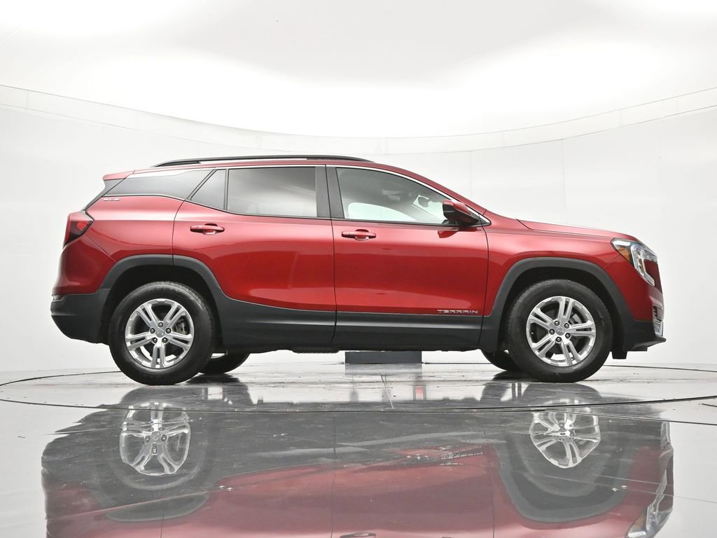 Used 2022 GMC Terrain SLE w/ Driver Convenience Package FWD image 39