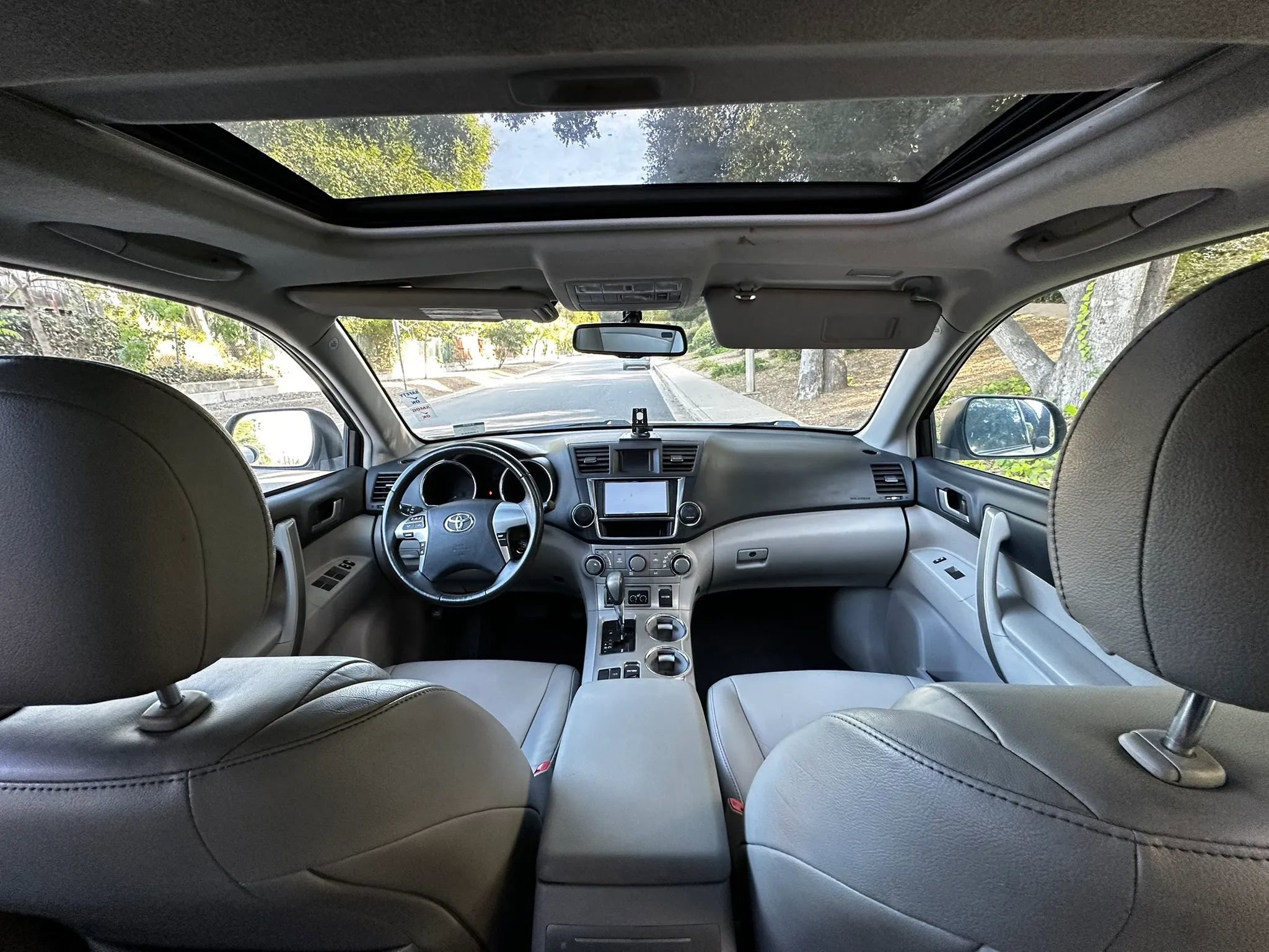 Used 2013 Toyota Highlander SE FWD image 28