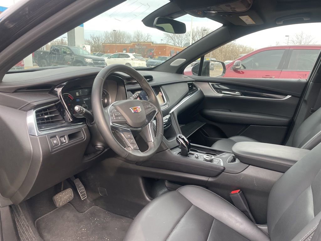 Certified 2025 Cadillac XT5 Premium Luxury image 6