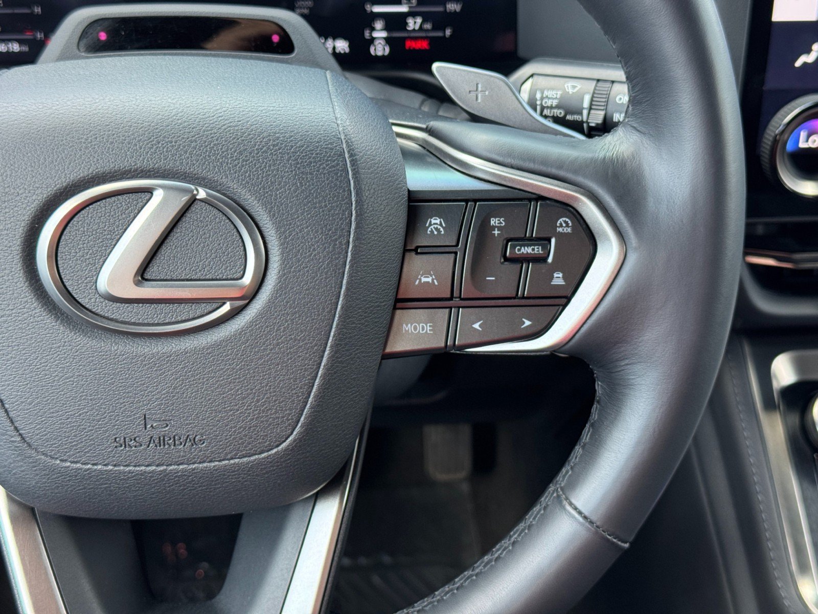 Used 2024 Lexus GX 550 w/ Cold Area Package AWD/4WD image 23