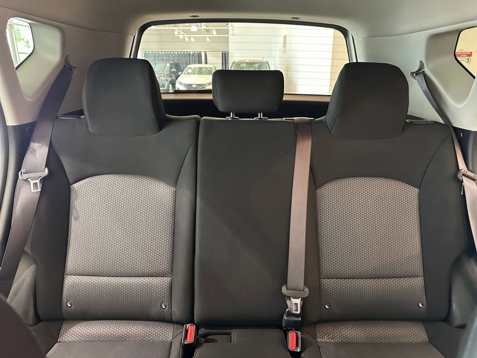 Used 2025 Kia Soul LX w/ LX Technology Package FWD image 37