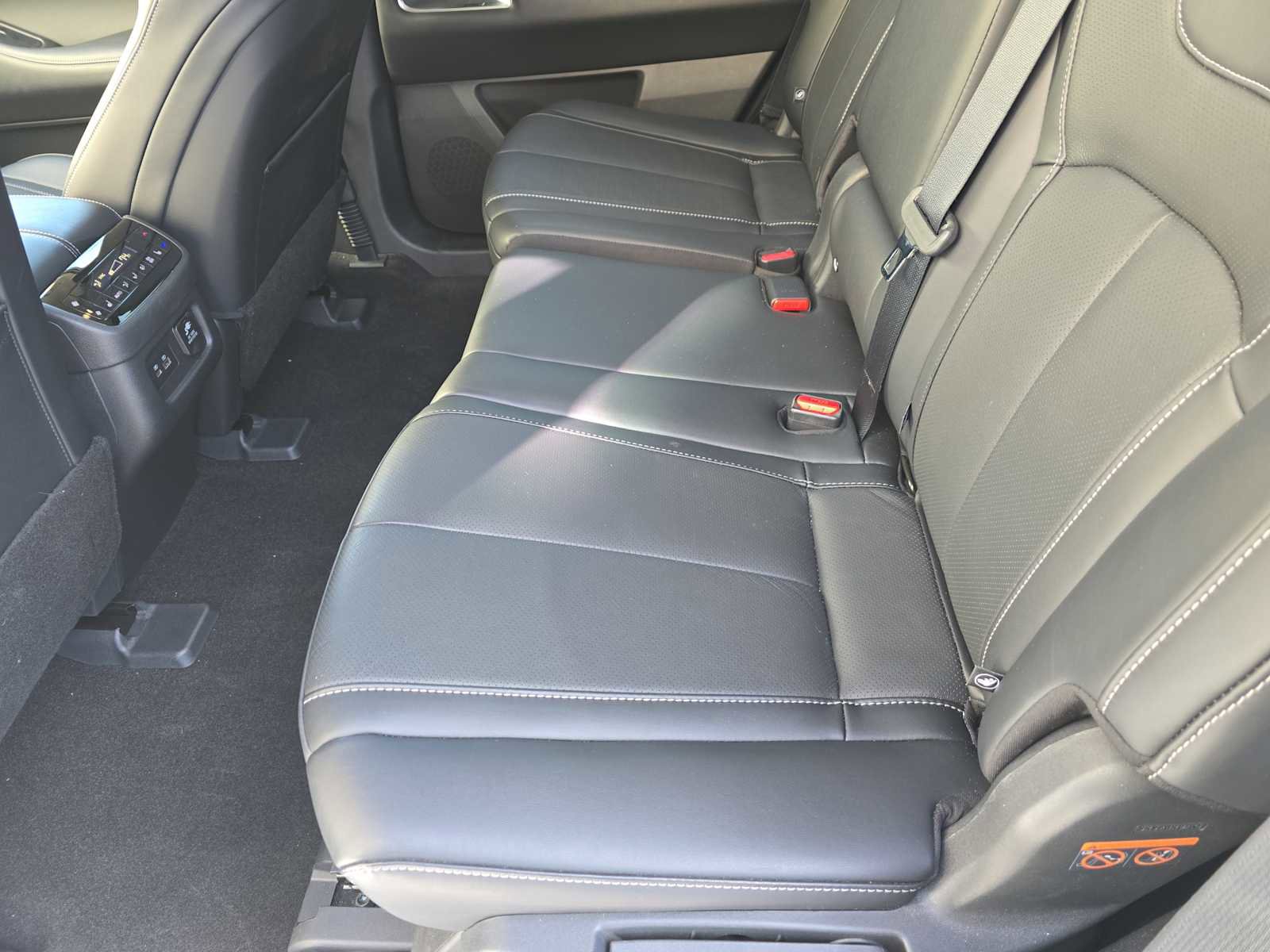 Used 2024 INFINITI QX60 Sensory w/ Vision Package AWD/4WD image 16