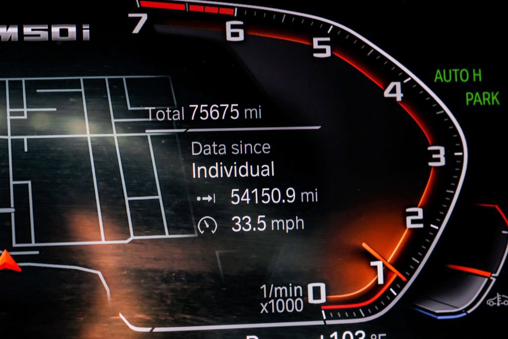 Used 2021 BMW X7 M50i w/ Executive Package image 19