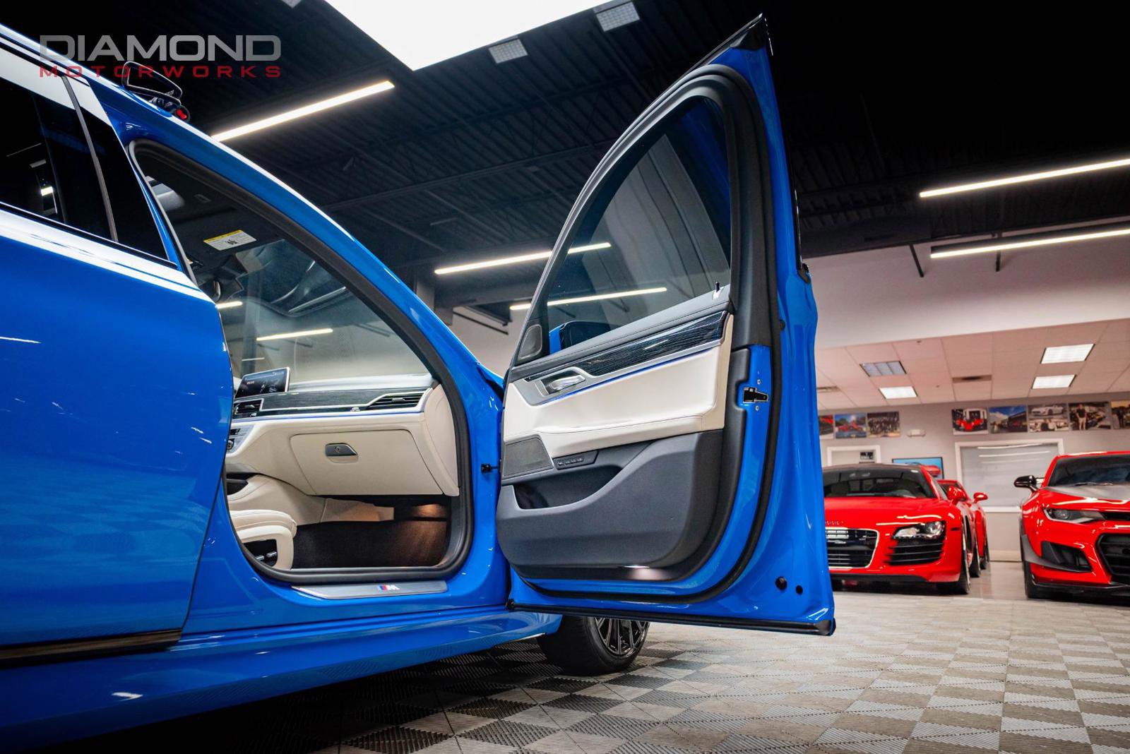 Used 2021 BMW 750i xDrive w/ Executive Package image 87