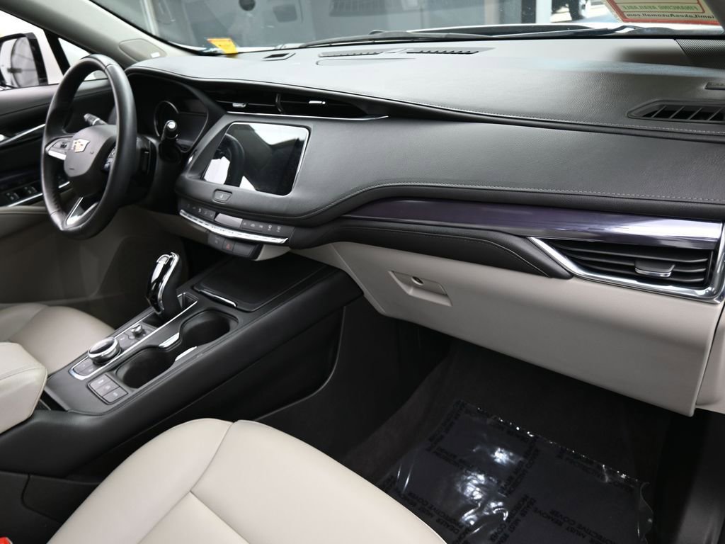 Used 2023 Cadillac XT4 Luxury image 45