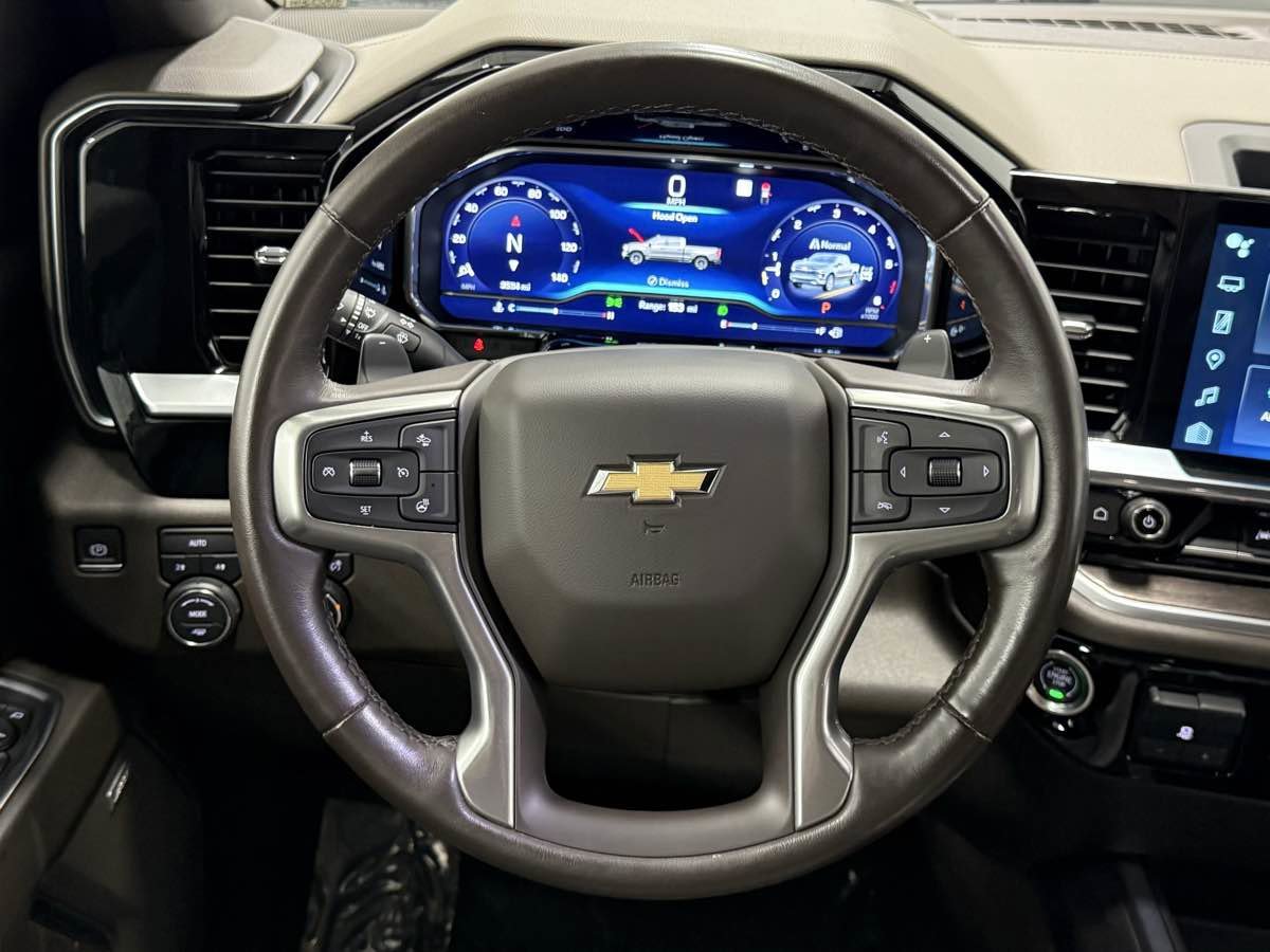 Used 2022 Chevrolet Silverado 1500 LTZ image 18