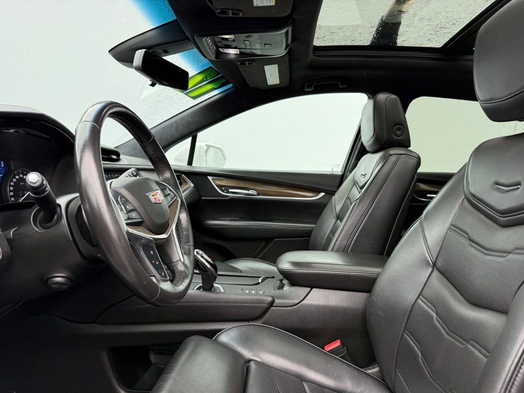 Used 2017 Cadillac XT5 Platinum w/ Driver Assist Package image 16