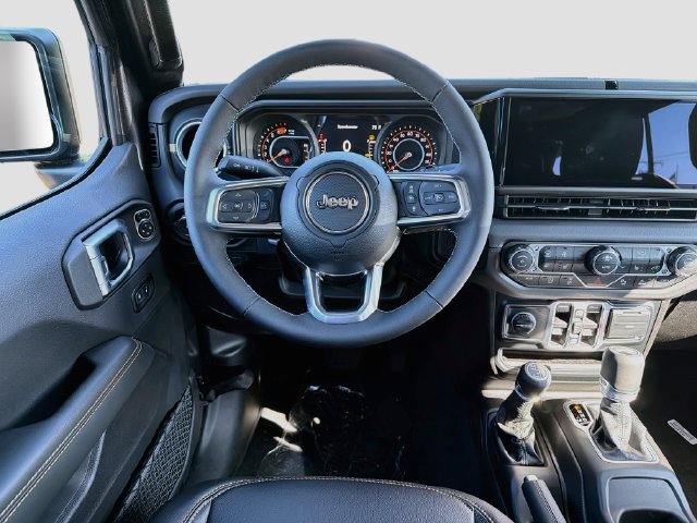 New 2026 Jeep Wrangler Unlimited Sahara AWD/4WD image 17