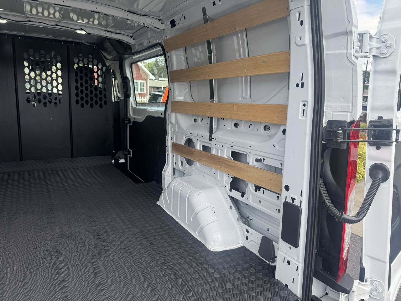 Used 2025 Ford Transit 250 Low Roof RWD image 14