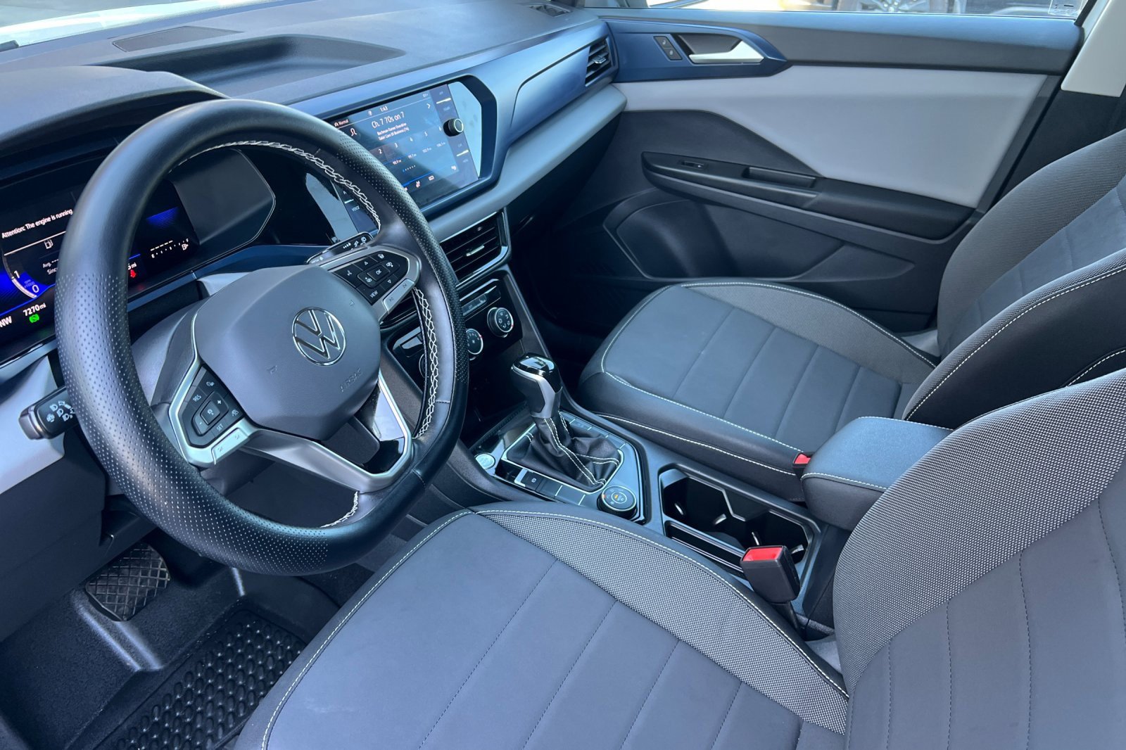 Used 2023 Volkswagen Taos SE image 7