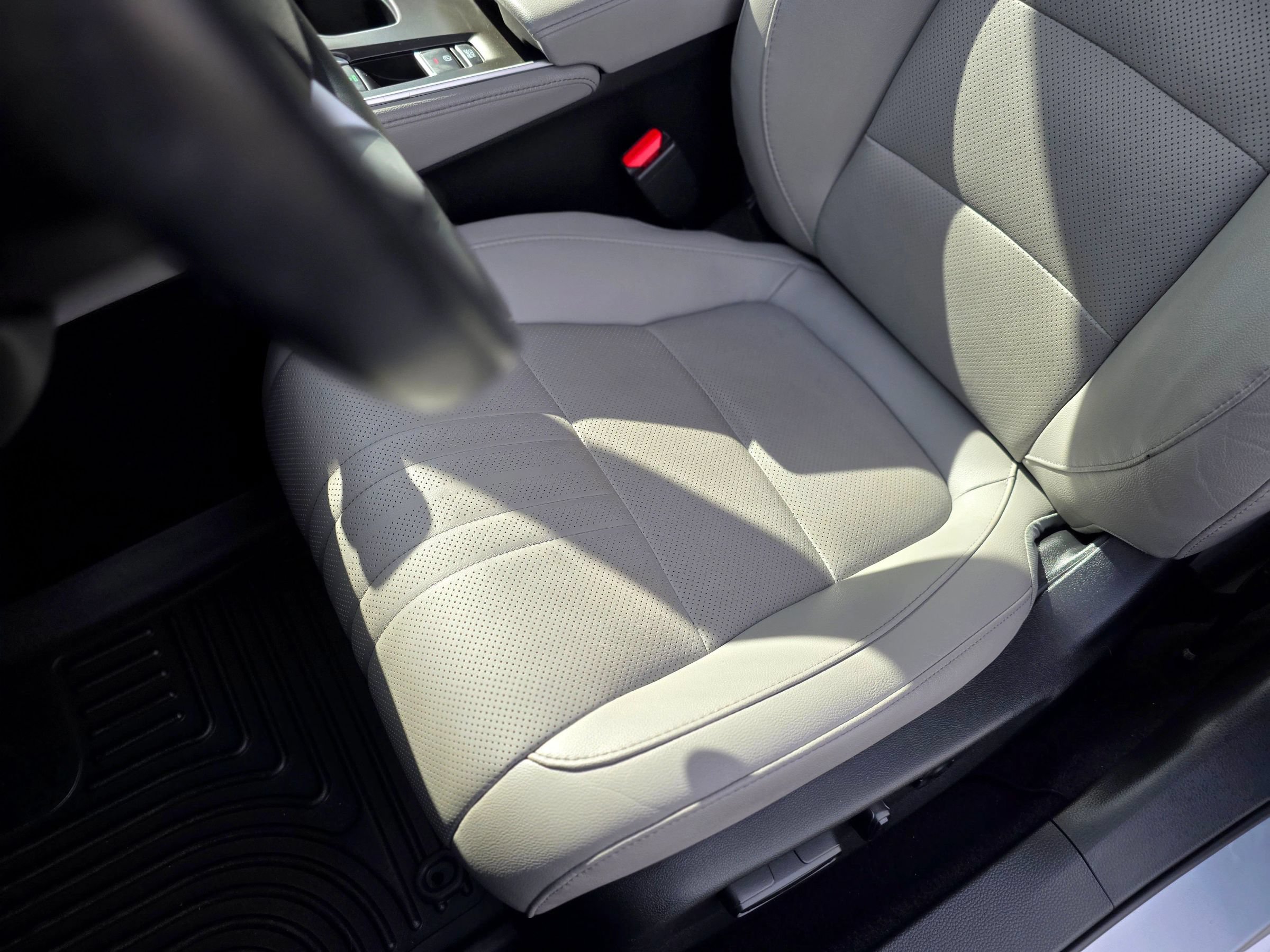 Used 2019 Honda Accord EX-L image 32