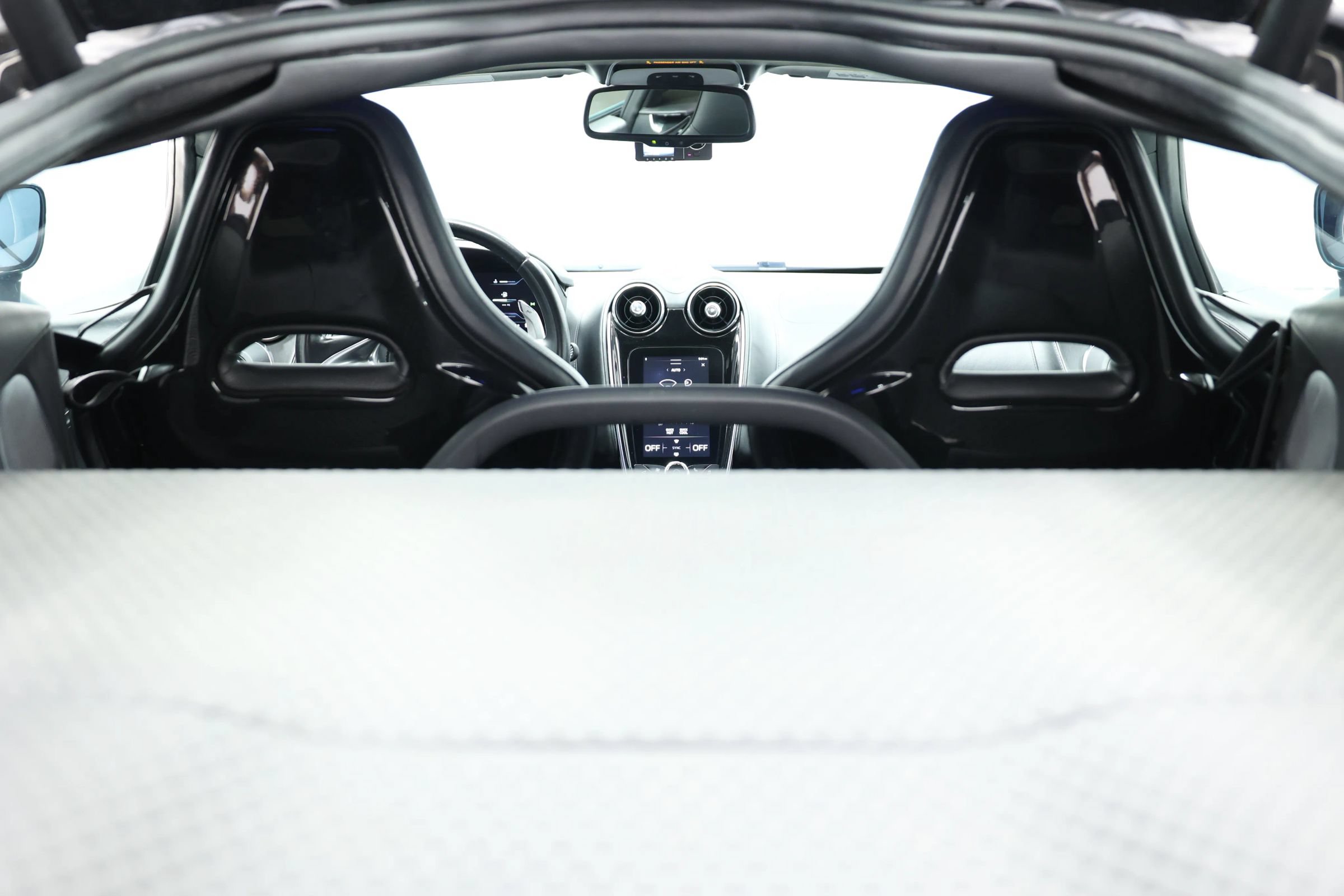 Used 2021 McLaren GT RWD image 65