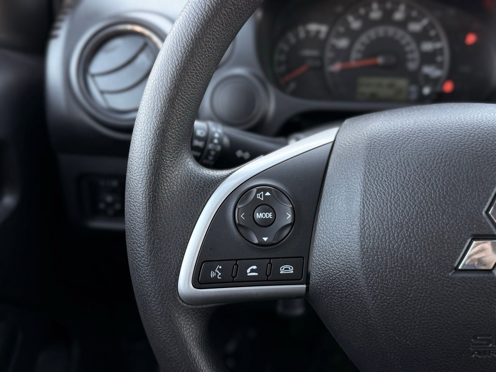 Used 2024 Mitsubishi Mirage ES image 28