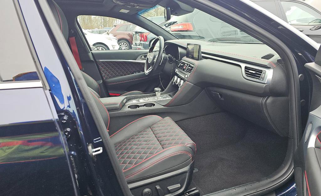 Used 2023 Genesis G70 3.3T w/ Sport Prestige Package image 11