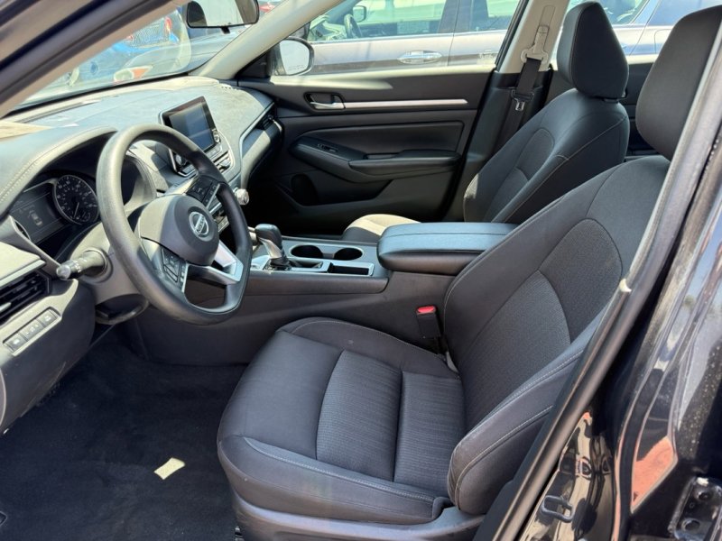 Used 2022 Nissan Altima 2.5 SV FWD image 14