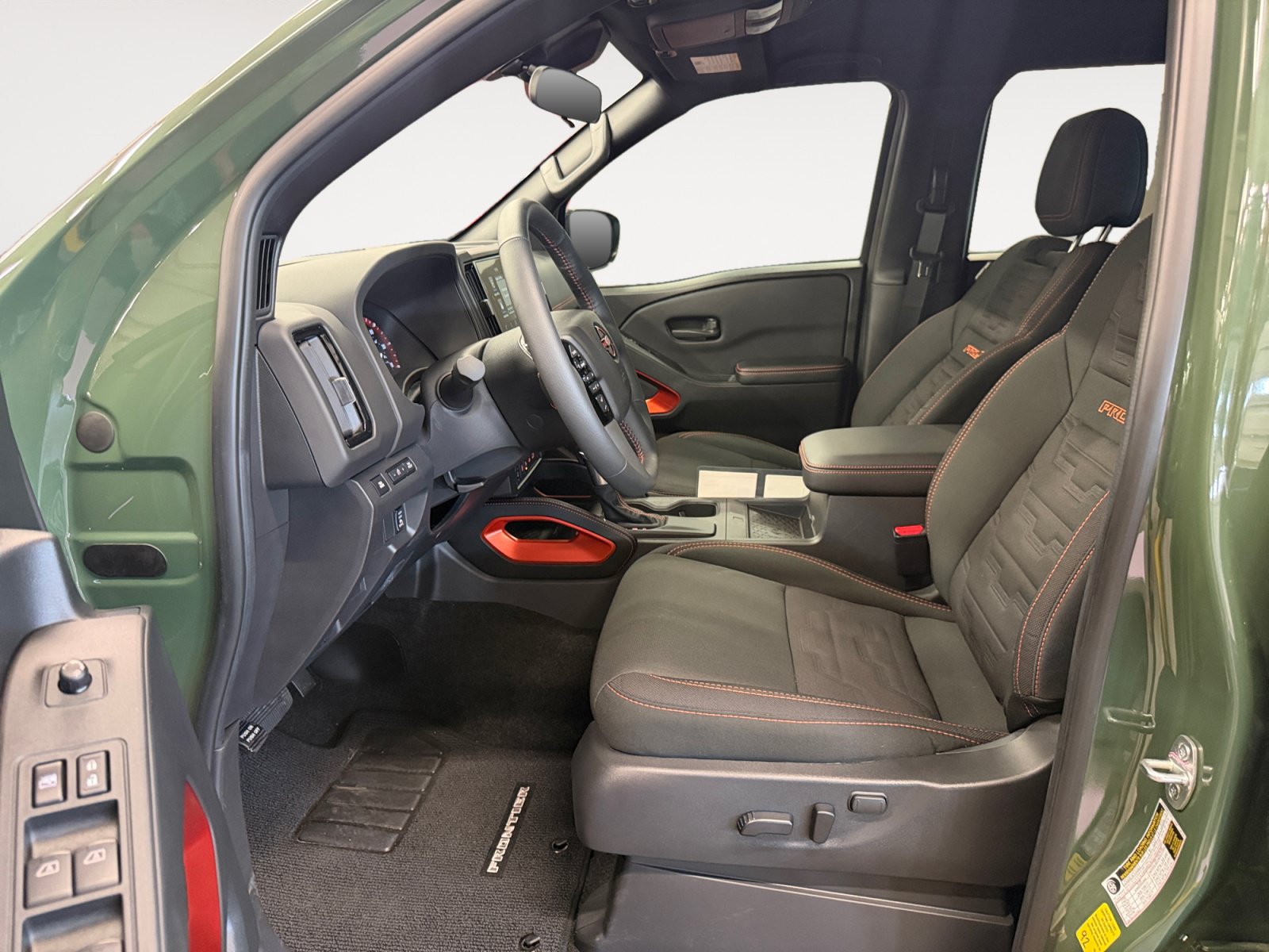 Used 2026 Nissan Frontier Pro-X w/ Pro-X Convenience Package RWD image 22