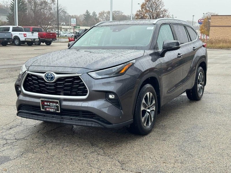 Used 2023 Toyota Highlander XLE image 8