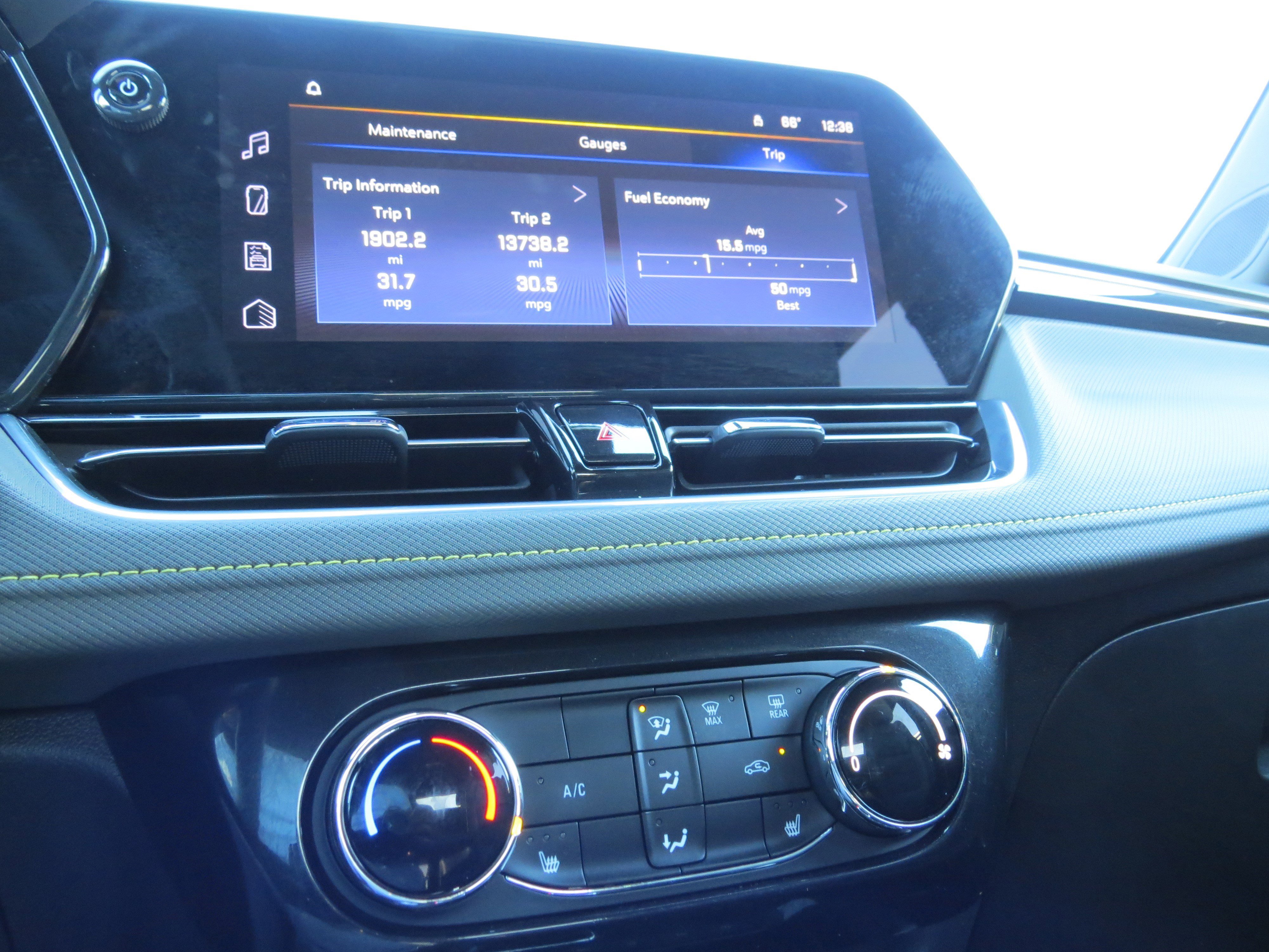 Used 2024 Chevrolet TrailBlazer ACTIV w/ Driver Confidence Package image 23