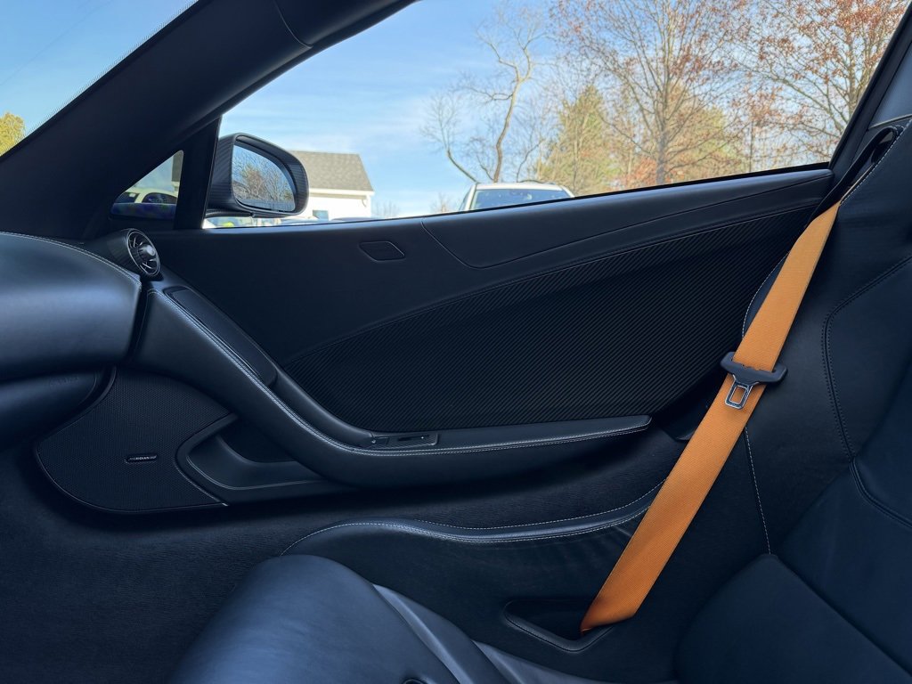 Used 2016 McLaren 675LT Spider image 15