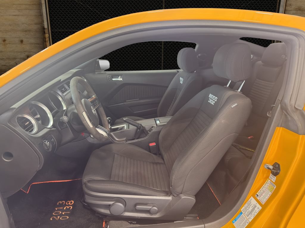 Used 2013 Ford Mustang Boss 302 RWD image 4