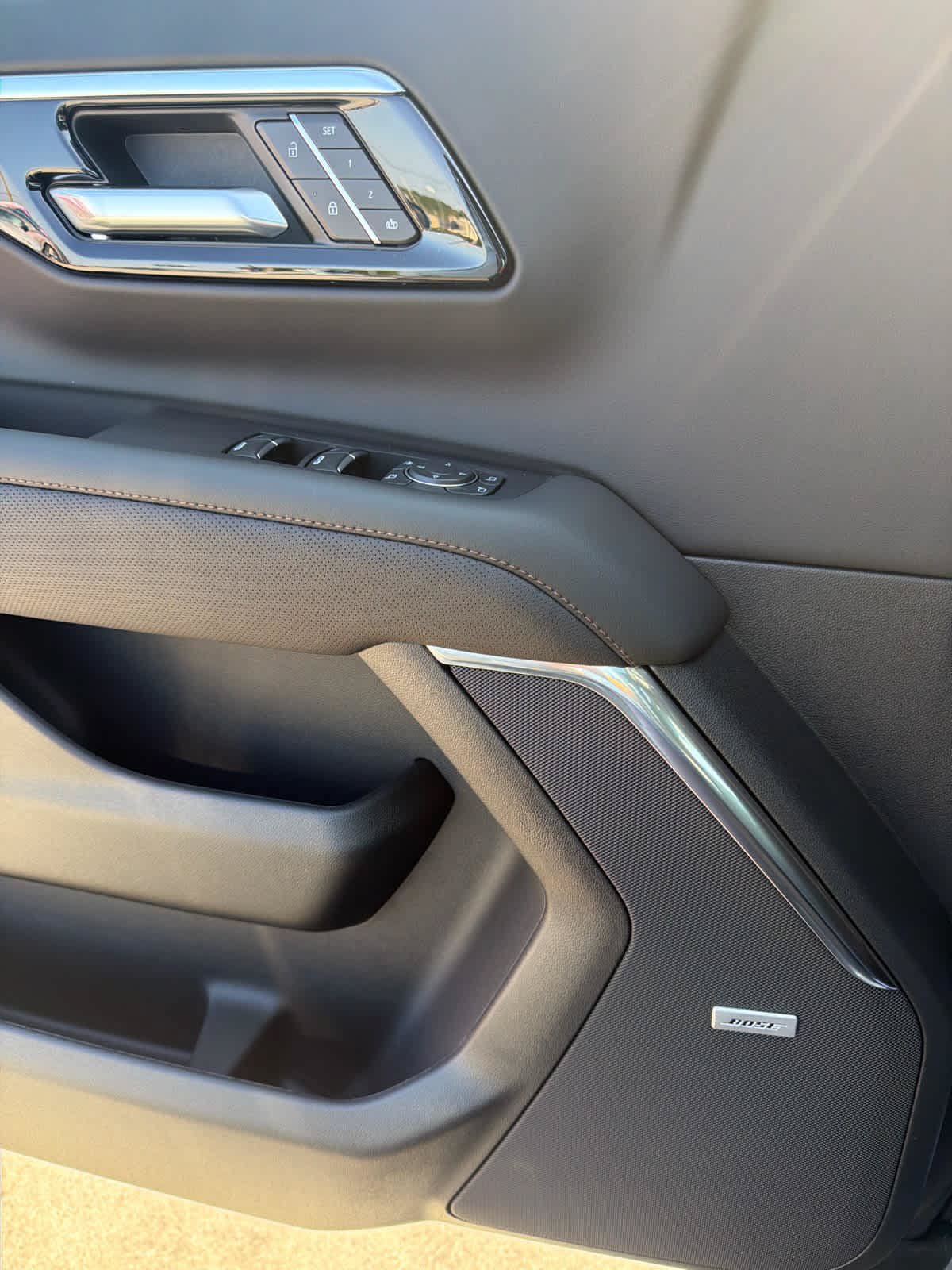New 2026 Chevrolet Tahoe High Country AWD/4WD image 17