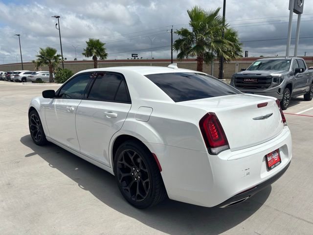 Used 2019 Chrysler 300 Touring w/ Sport Appearance Package RWD image 2