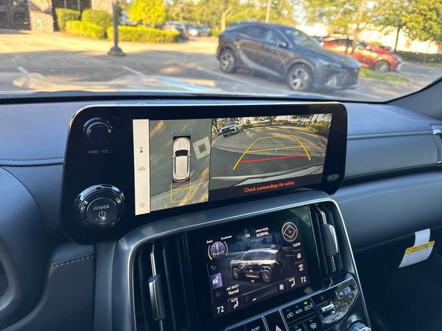 New 2025 Lexus LX 700h Luxury image 33