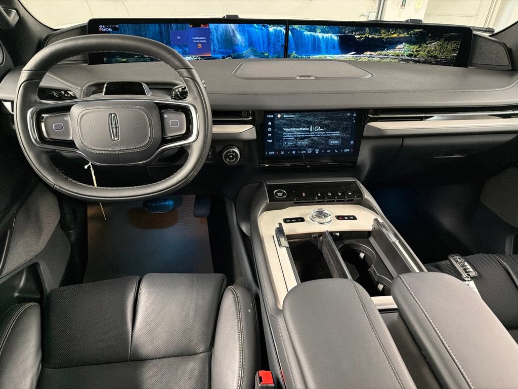 New 2026 Lincoln Navigator Reserve w/ Jet Appearance Package AWD/4WD image 8