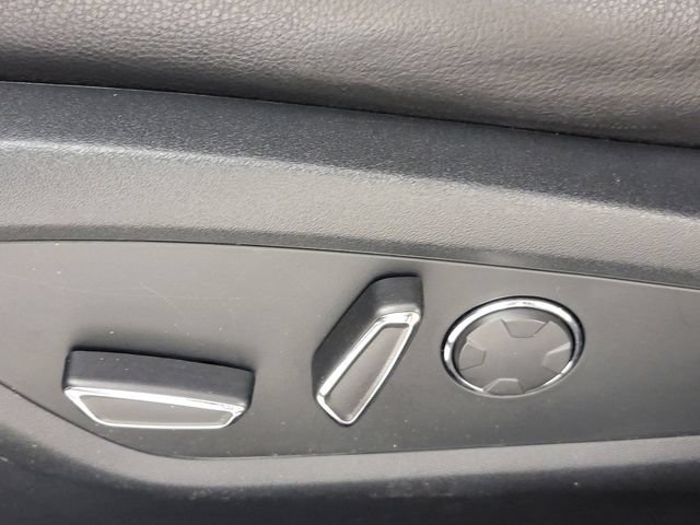 Used 2019 Lincoln MKC Premiere FWD image 14