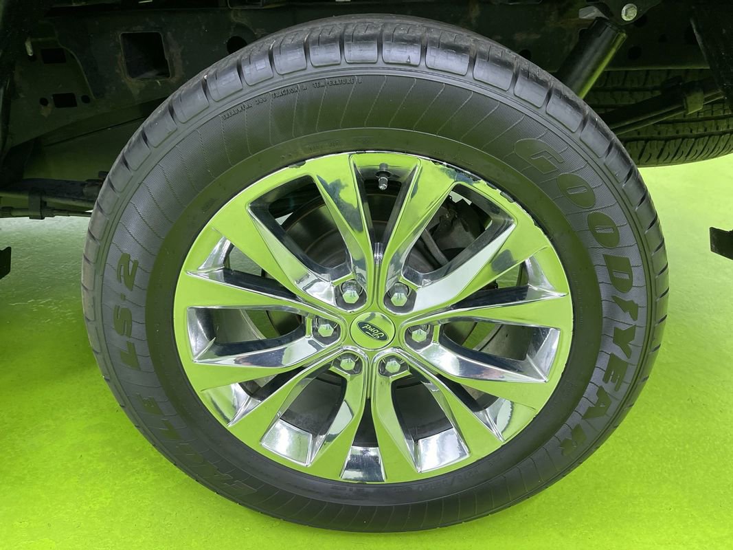 Used 2017 Ford F150 Lariat w/ Equipment Group 502A Luxury image 15