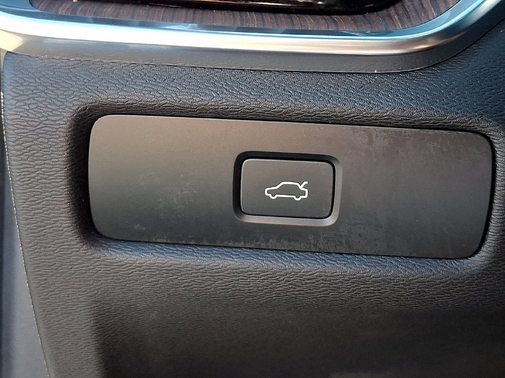 Used 2023 Volvo S60 B5 Plus w/ Climate Package AWD/4WD image 25