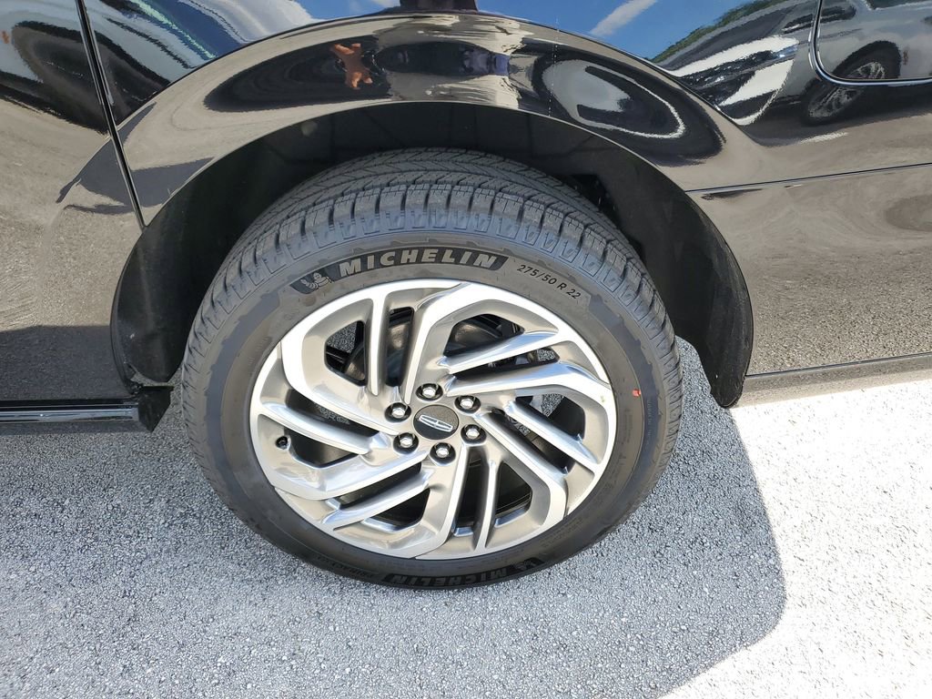 New 2025 Lincoln Navigator L Reserve image 8