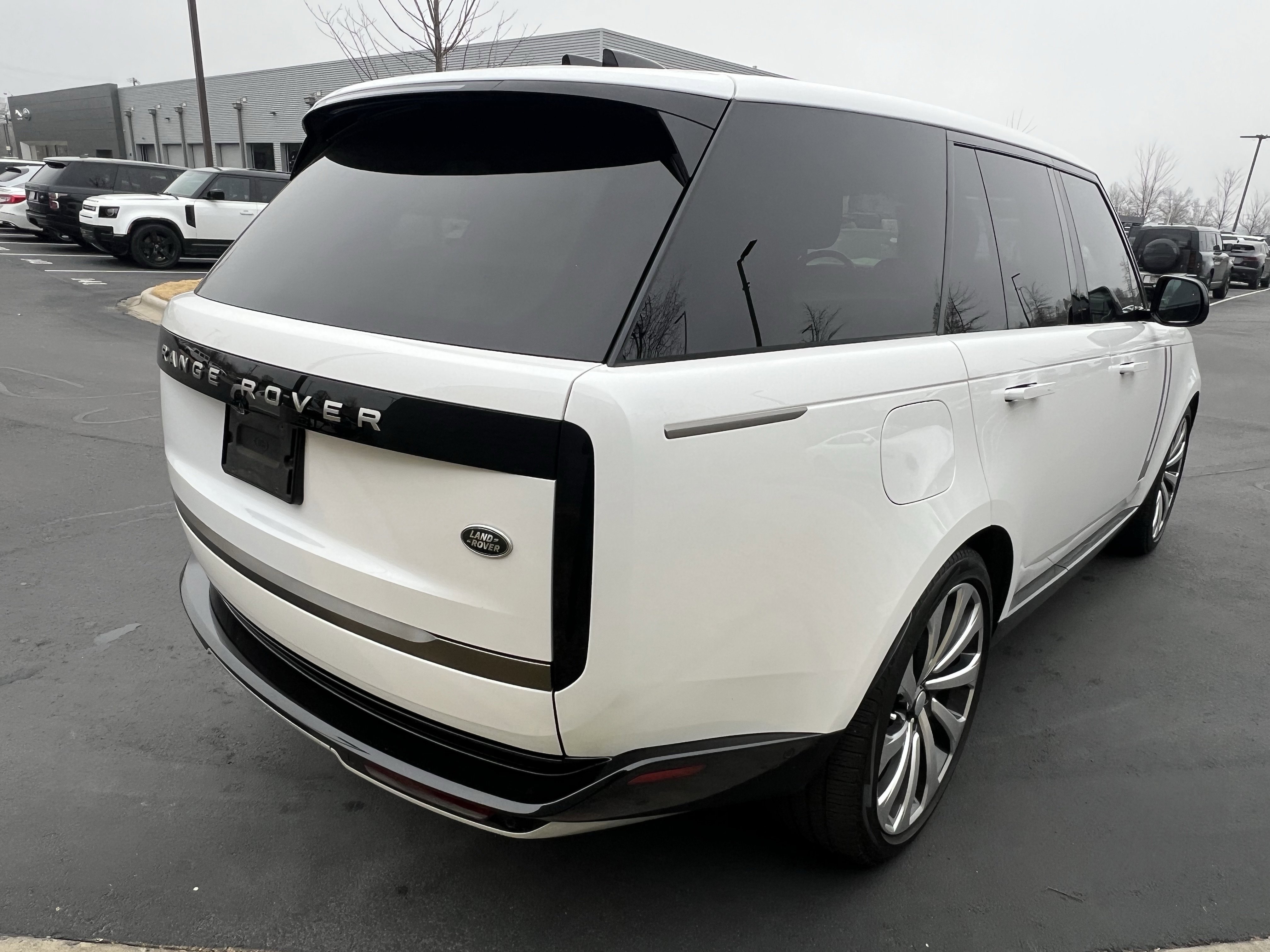 Certified 2023 Land Rover Range Rover SE image 7