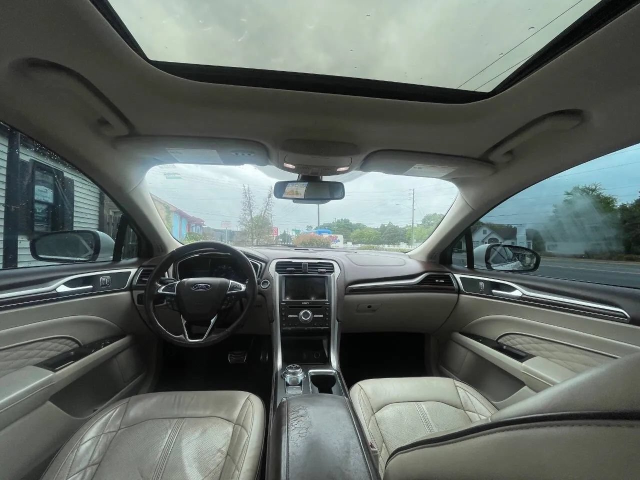 Used 2017 Ford Fusion Platinum FWD image 28