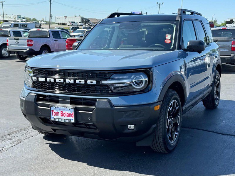 Used 2025 Ford Bronco Sport Outer Banks w/ Outer Banks Tech Package+ AWD/4WD image 8