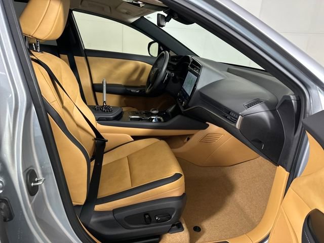 Used 2024 Lexus RZ 300e Premium w/ Accessory Package (2T) image 28
